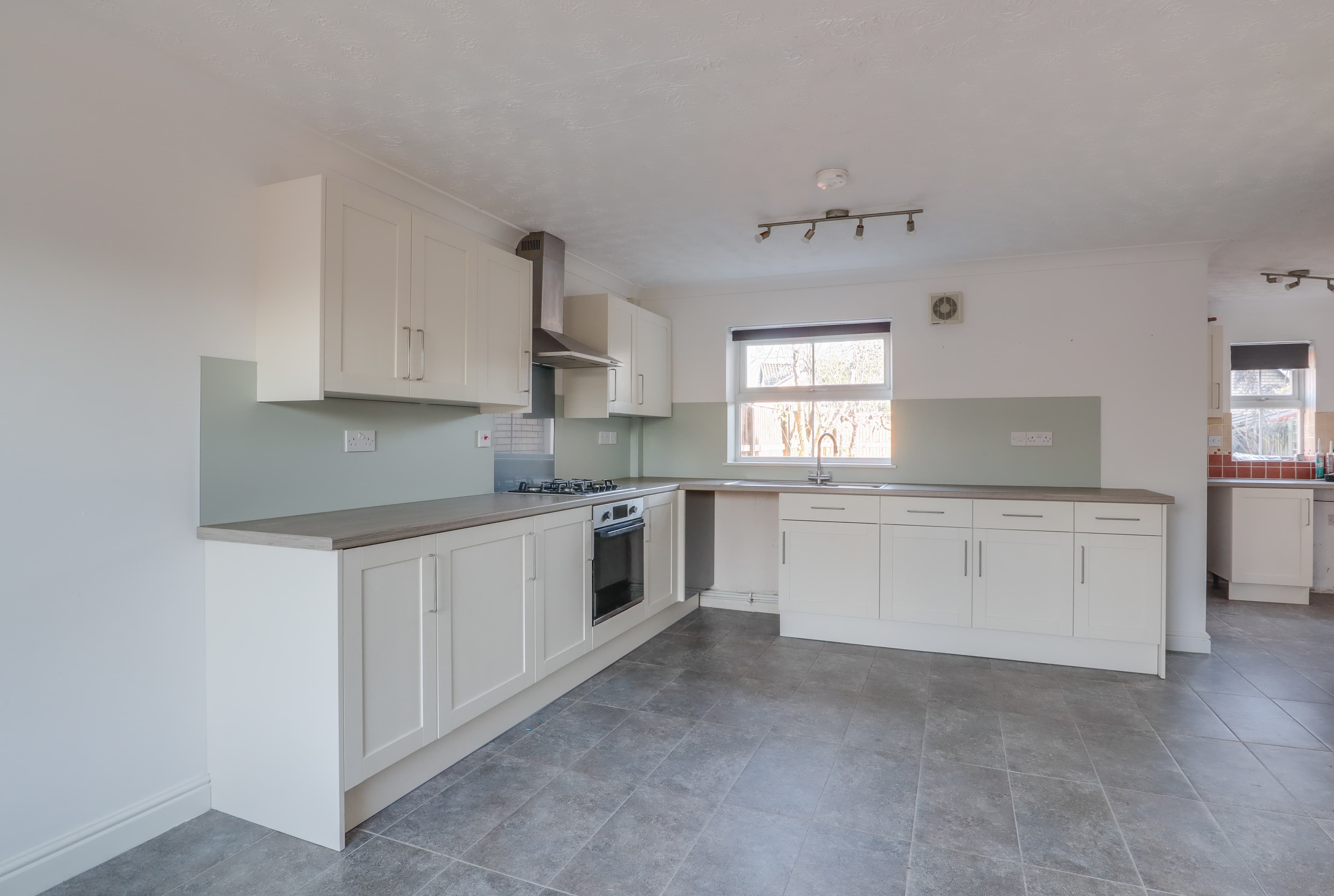 West End Close, Witchford, CB6